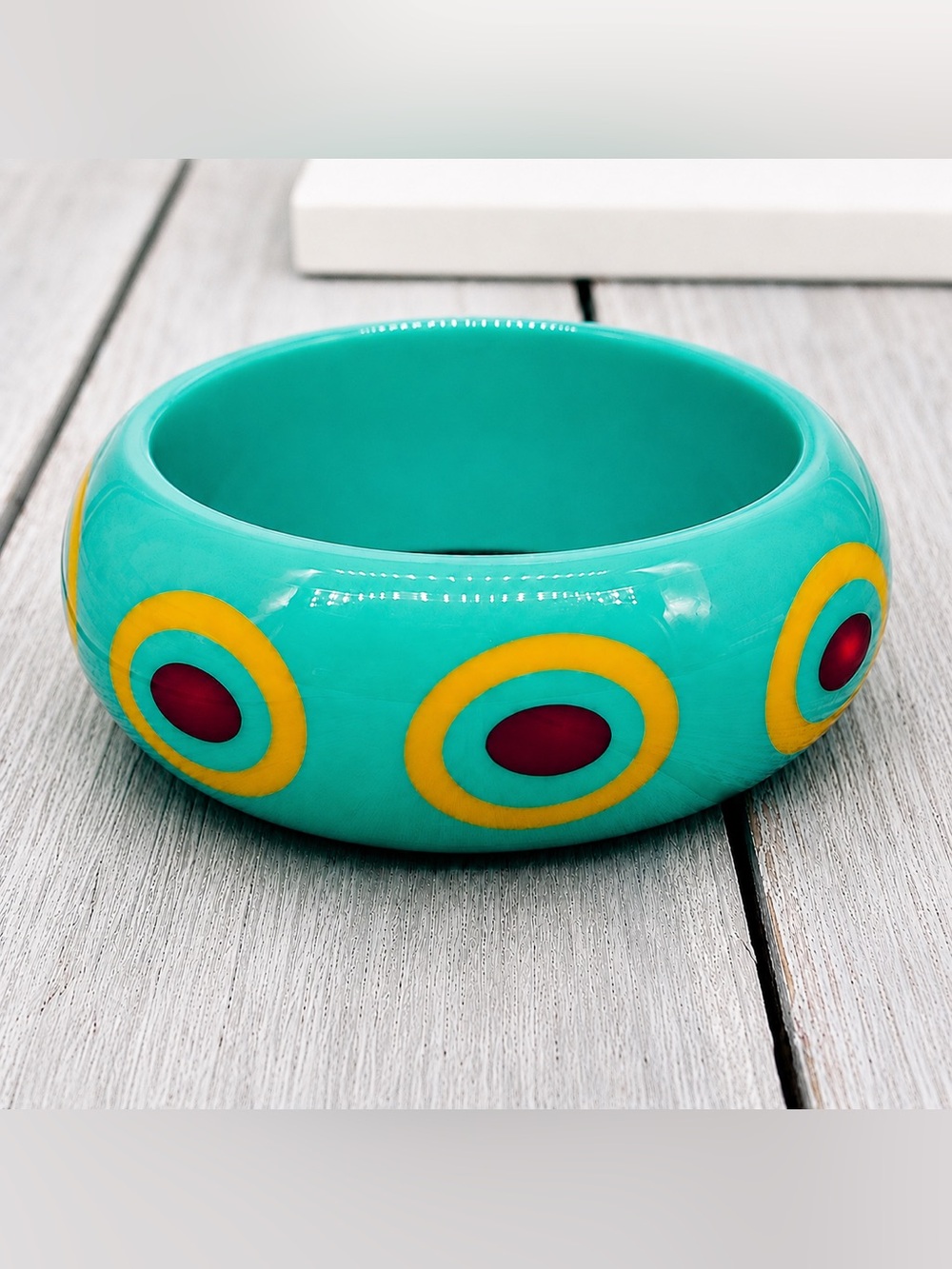 393. Vintage Pop Art RareTurquoise Inlaid Resin Bullseye Chunky Statement Bangle